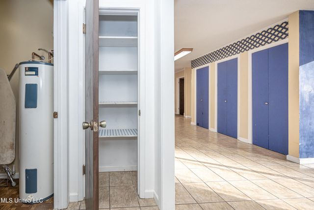 3040 Pabst Road, Ocean Springs, MS 39564