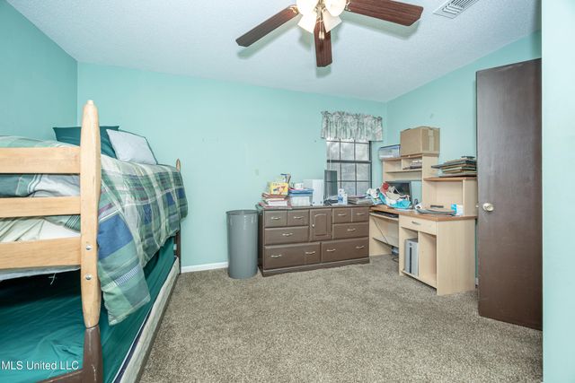 3040 Pabst Road, Ocean Springs, MS 39564