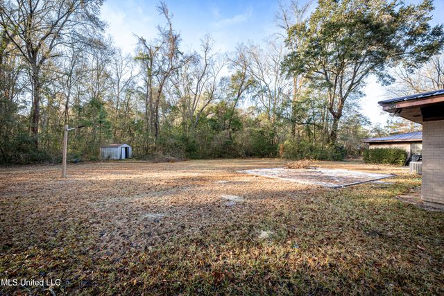 3040 Pabst Road, Ocean Springs, MS 39564