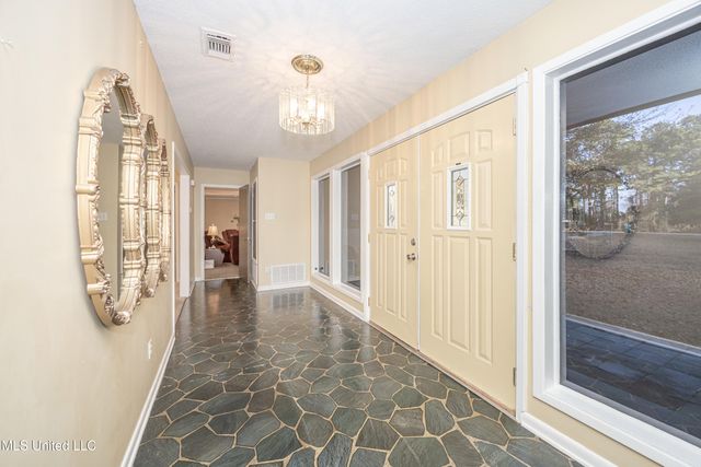 3040 Pabst Road, Ocean Springs, MS 39564