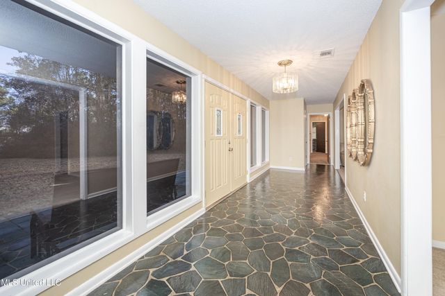 3040 Pabst Road, Ocean Springs, MS 39564