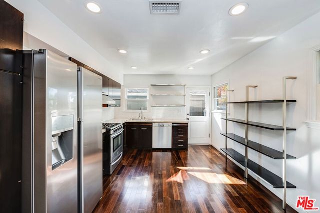 7722 Clinton Street, Los Angeles, CA 90036