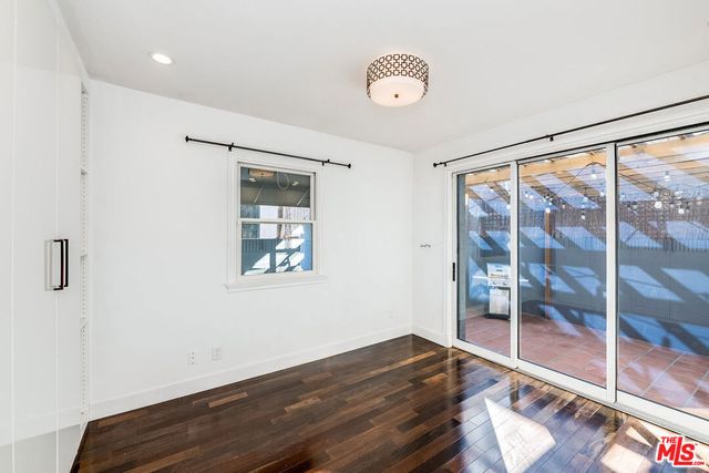 7722 Clinton Street, Los Angeles, CA 90036