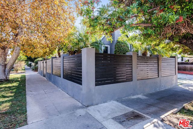 7722 Clinton Street, Los Angeles, CA 90036