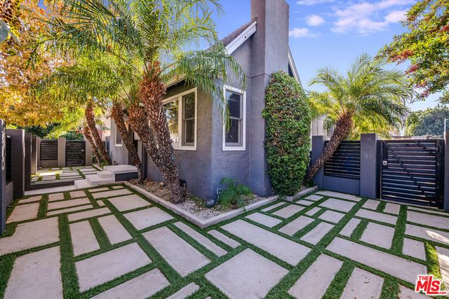 7722 Clinton Street, Los Angeles, CA 90036