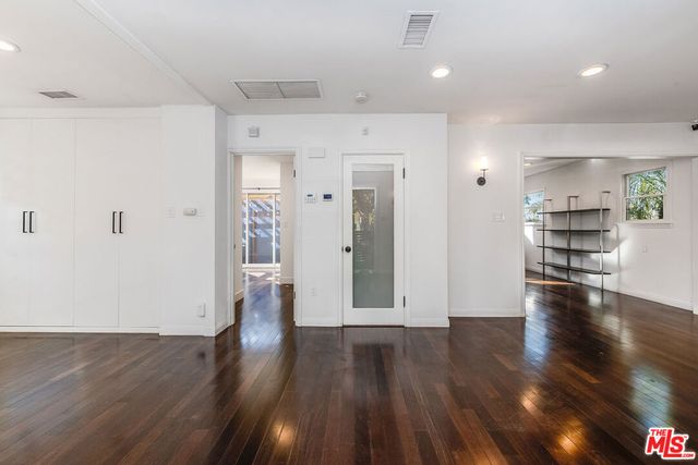 7722 Clinton Street, Los Angeles, CA 90036