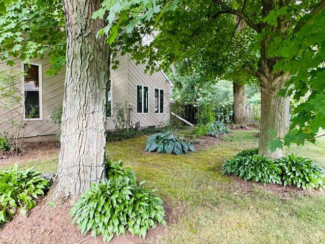 1587 N Rustic Drive, La Porte, IN 46350