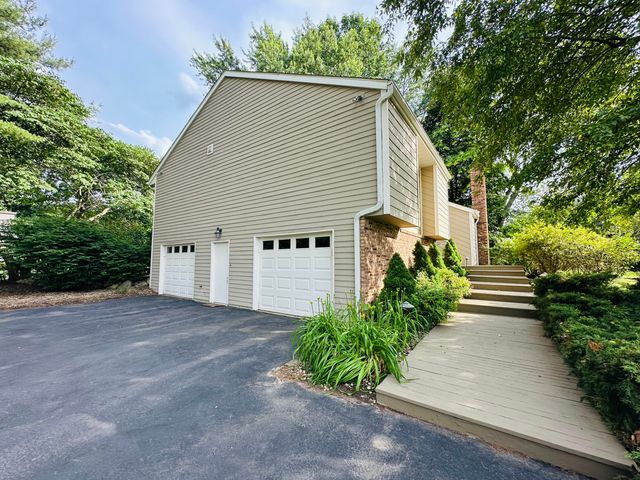 1587 N Rustic Drive, La Porte, IN 46350