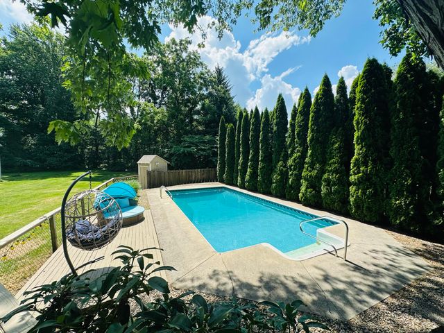1587 N Rustic Drive, La Porte, IN 46350