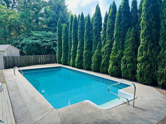 1587 N Rustic Drive, La Porte, IN 46350