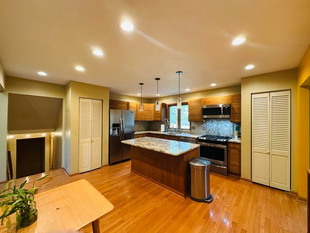 1587 N Rustic Drive, La Porte, IN 46350
