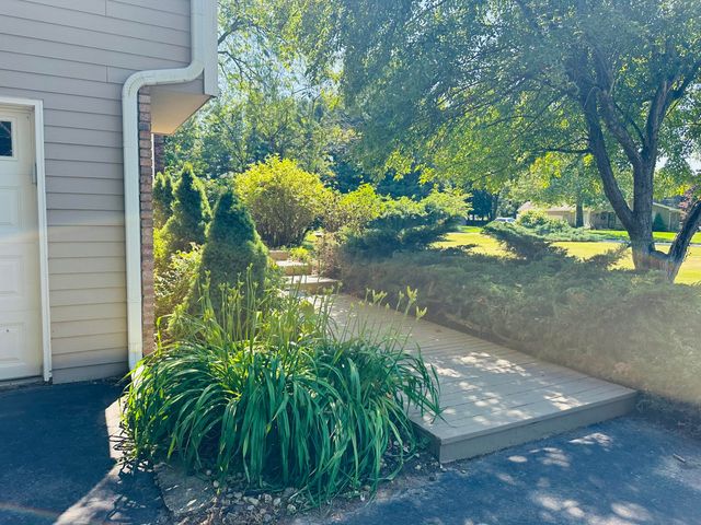 1587 N Rustic Drive, La Porte, IN 46350