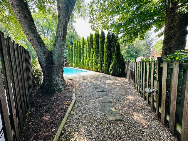1587 N Rustic Drive, La Porte, IN 46350