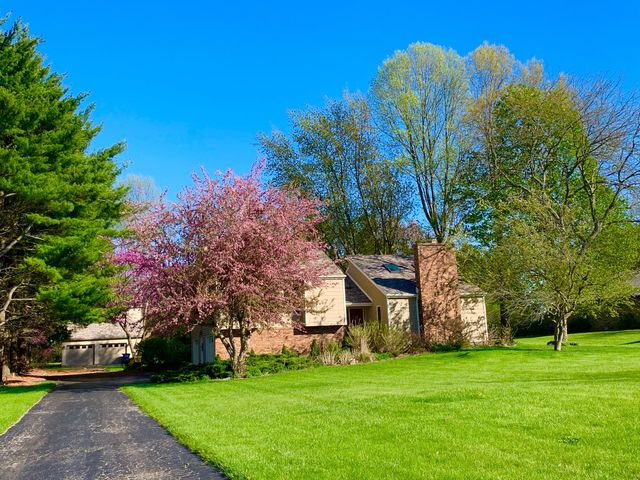 1587 N Rustic Drive, La Porte, IN 46350