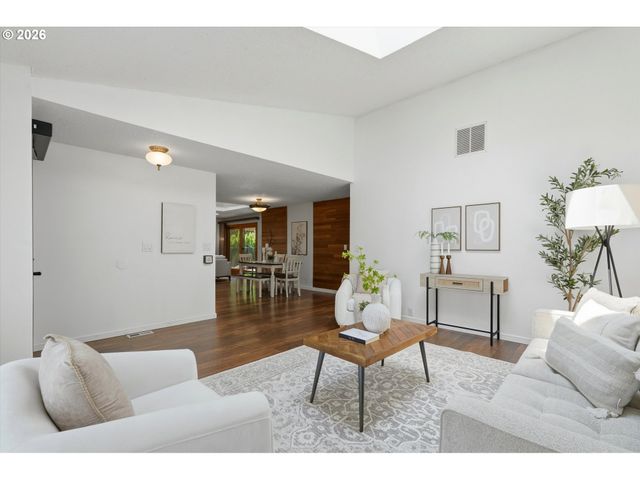 20855 Sw 90TH Ave, Tualatin, OR 97062
