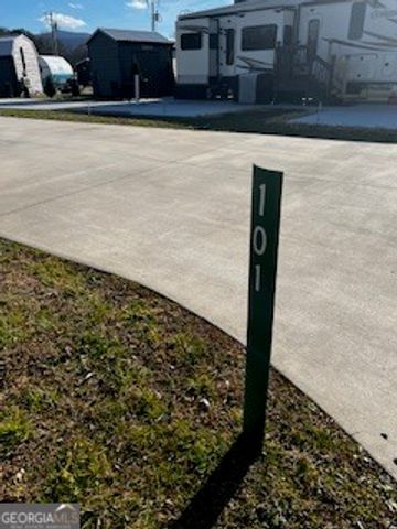 101 Foggy Mtn Road, Blairsville, GA 30512