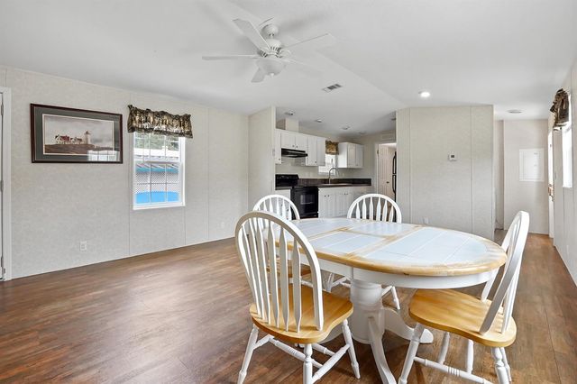 8333 SE Sandy Lane, Hobe Sound, FL 33455