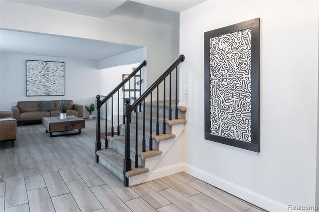 25342 Wykeshire Road, Farmington, MI 48336