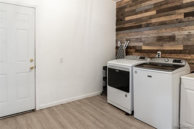 25342 Wykeshire Road, Farmington, MI 48336