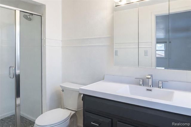 25342 Wykeshire Road, Farmington, MI 48336