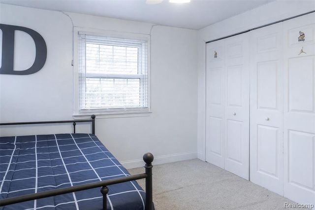 25342 Wykeshire Road, Farmington, MI 48336