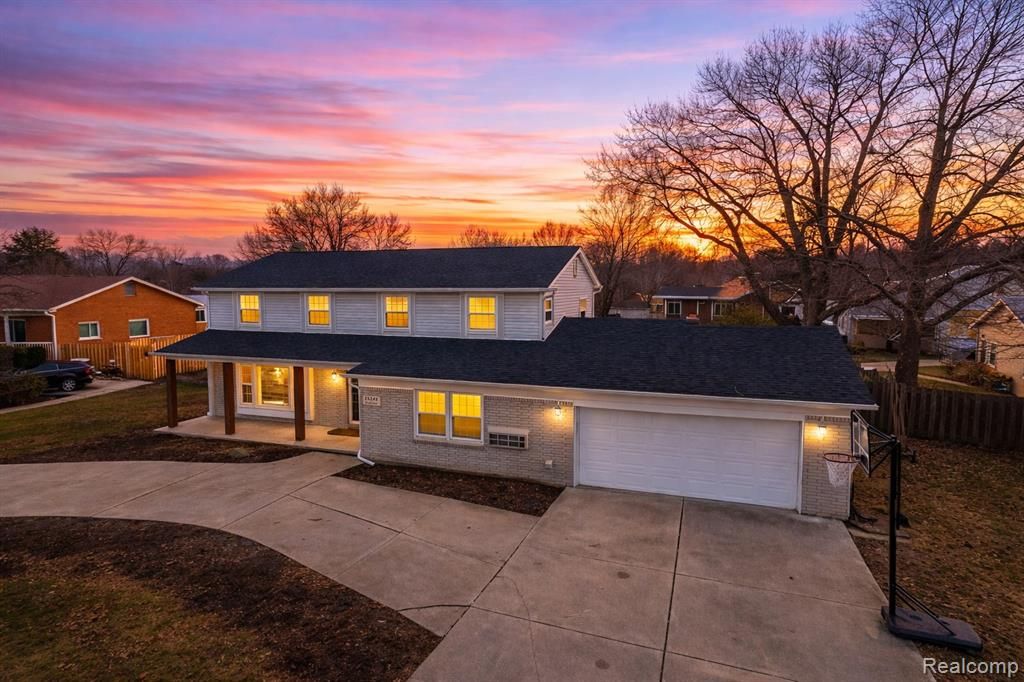 25342 Wykeshire Road, Farmington, MI 48336