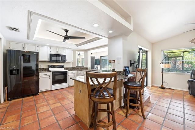 221 Channing CT, Naples, FL 34110