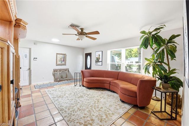 221 Channing CT, Naples, FL 34110