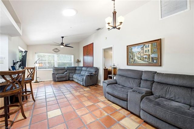 221 Channing CT, Naples, FL 34110