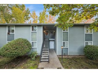 12145 Sw GINGHAM Ln, Beaverton, OR 97008