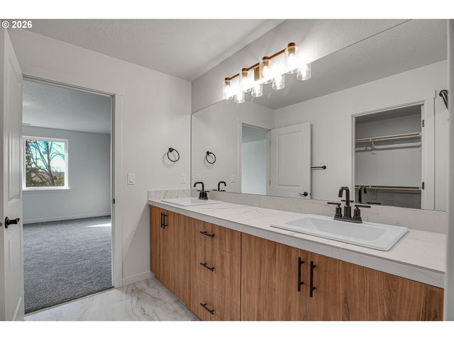 16113 Barlow Trail Ln, Oregon City, OR 97045