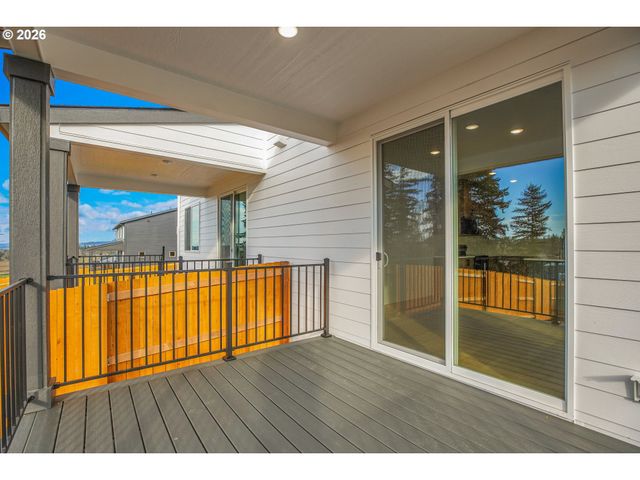 16113 Barlow Trail Ln, Oregon City, OR 97045