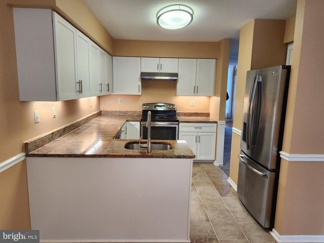 449 OAKMONT CT, Harleysville, PA 19438