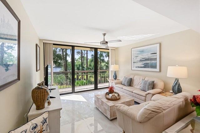 2101 Marina Isle Way 203, Jupiter, FL 33477