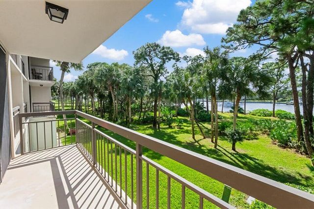 2101 Marina Isle Way 203, Jupiter, FL 33477