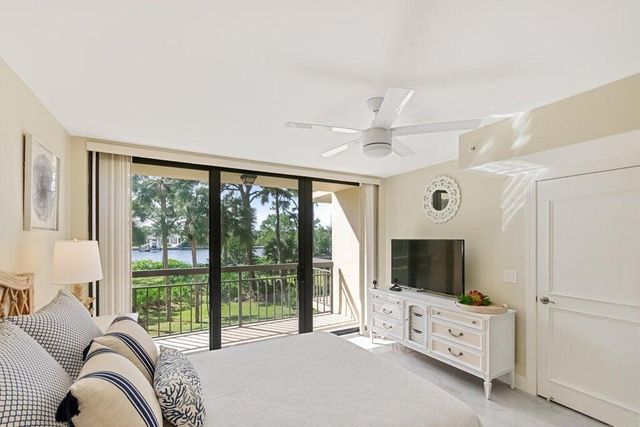 2101 Marina Isle Way 203, Jupiter, FL 33477