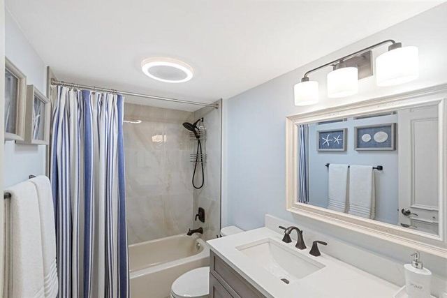 2101 Marina Isle Way 203, Jupiter, FL 33477