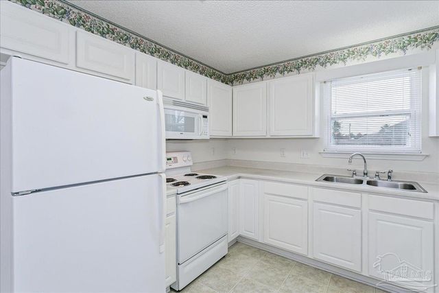 5594 Fawn Ridge Dr, Gulf Breeze, FL 32563