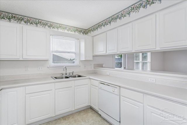 5594 Fawn Ridge Dr, Gulf Breeze, FL 32563