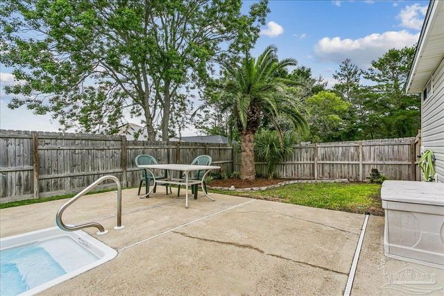 5594 Fawn Ridge Dr, Gulf Breeze, FL 32563