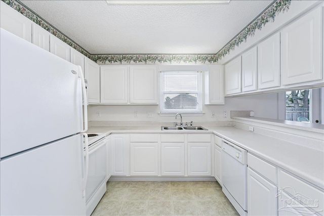 5594 Fawn Ridge Dr, Gulf Breeze, FL 32563