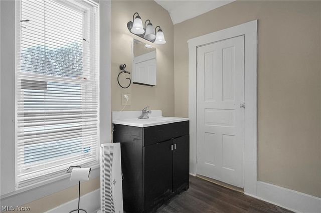 301 Locust Street, Mount Vernon, OH 43050