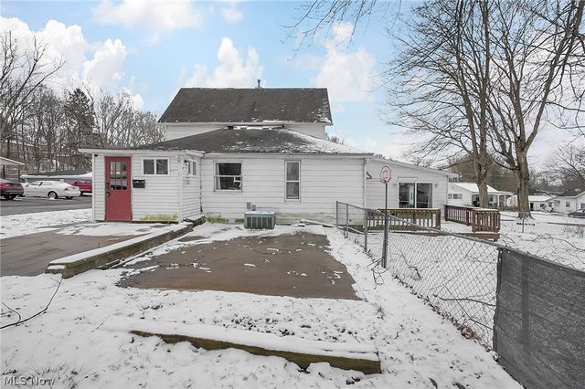 301 Locust Street, Mount Vernon, OH 43050