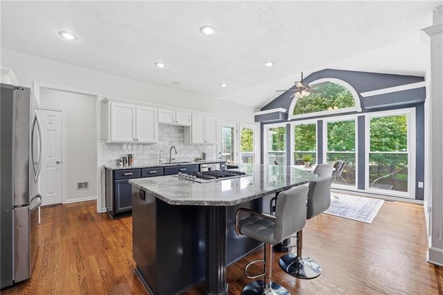 13206 NOLAND Street, Overland Park, KS 66213