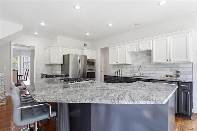 13206 NOLAND Street, Overland Park, KS 66213