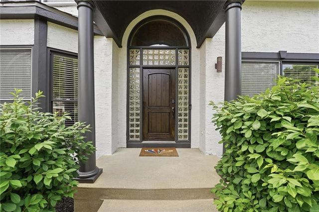 13206 NOLAND Street, Overland Park, KS 66213