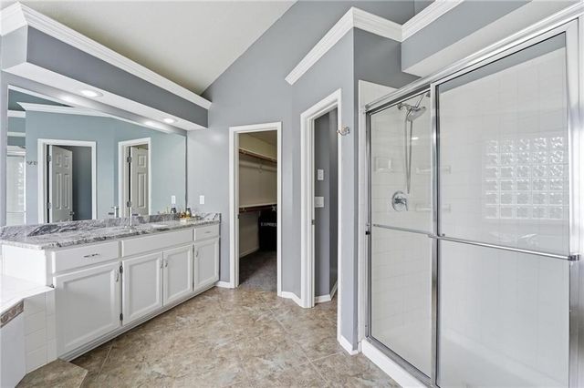 13206 NOLAND Street, Overland Park, KS 66213