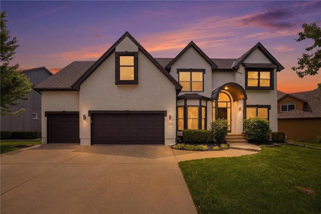 13206 NOLAND Street, Overland Park, KS 66213