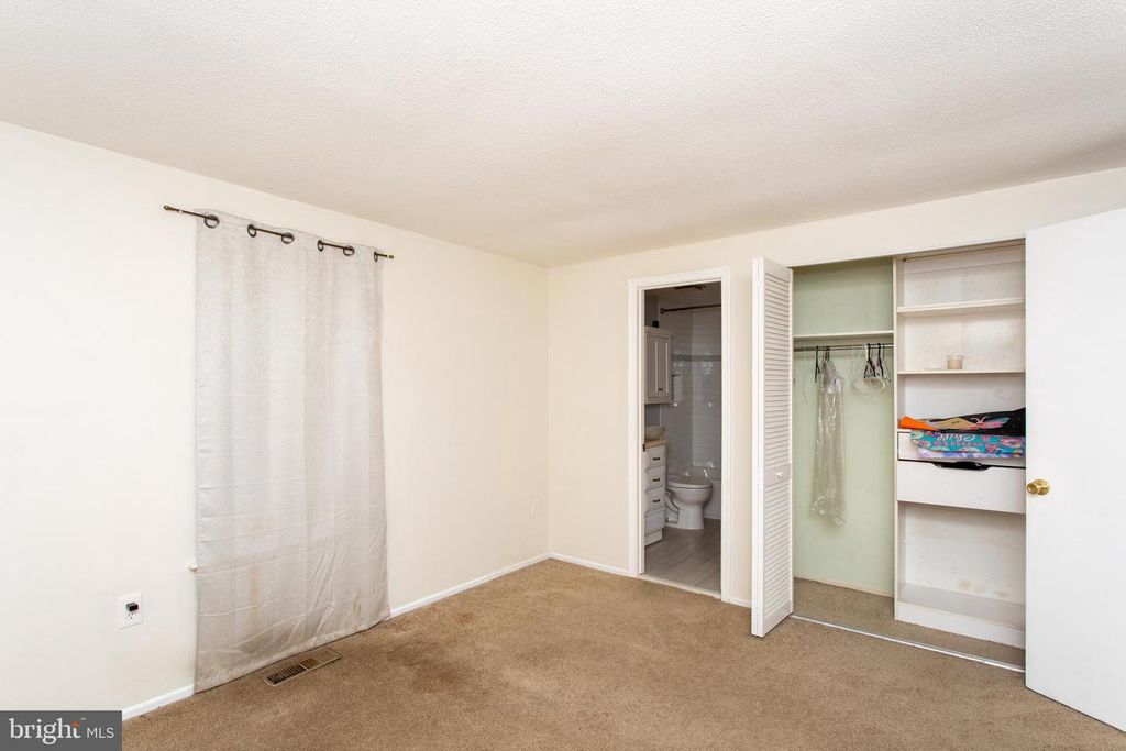 Image 15 of property listing at 773 HATFIELD CT, Waldorf, MD 20602