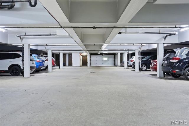 514 Coeur De Royale Drive 205, Creve Coeur, MO 63141